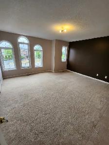 Detached 5 Bedrom House Prime Location(Mavis&Eglinton) Available - Photo 9