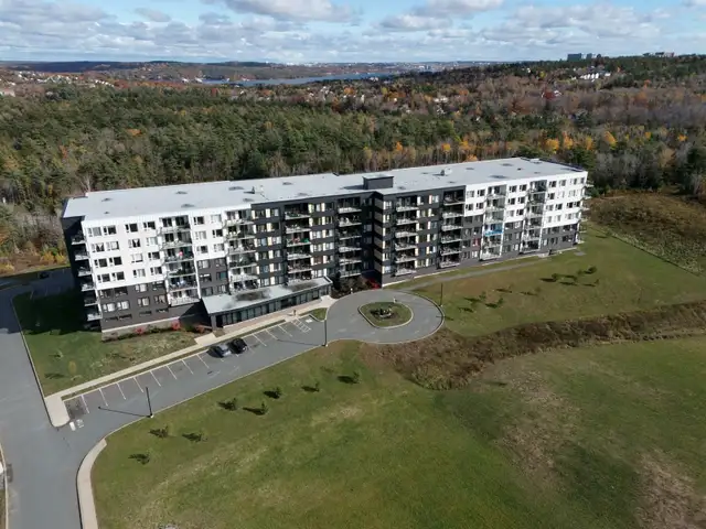 2 PLUS DEN AVAILABLE ON BROAD STREET IN WEST BEDFORD