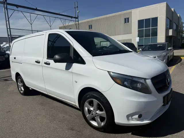 2016 Mercedes-Benz Metris Cargo Van METRIS CARGO