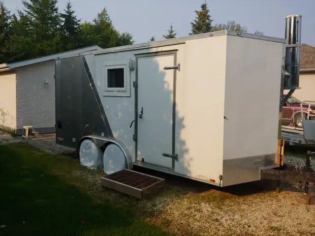 SPORTSMAN SPECIAL ALL SEASON CAMPER