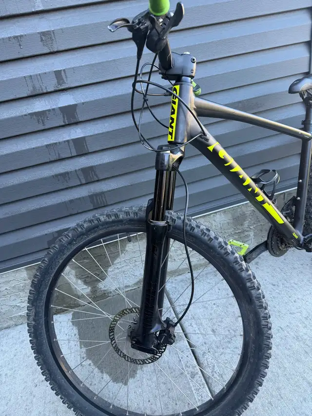 Giant Talon Mountain Bike
