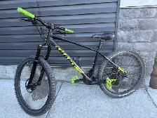 Giant Talon Mountain Bike - Photo 2
