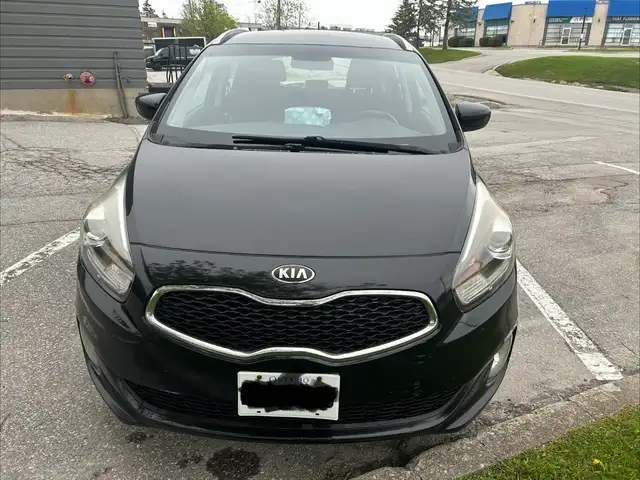 Kia Rondo Low KM & 7 Seater