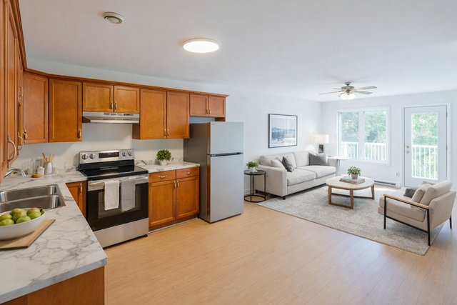 ROCKY HILL/ BEAUTIFUL 3BD WITH IN-SUITE LAUNDRY - NOV -$1895.00