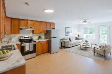 ROCKY HILL/ BEAUTIFUL 3BD WITH IN-SUITE LAUNDRY - NOV -$1895.00