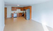 ROCKY HILL/ BEAUTIFUL 3BD WITH IN-SUITE LAUNDRY - NOV -$1895.00 - Photo 4