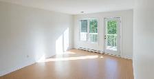 ROCKY HILL/ BEAUTIFUL 3BD WITH IN-SUITE LAUNDRY - NOV -$1895.00 - Photo 6