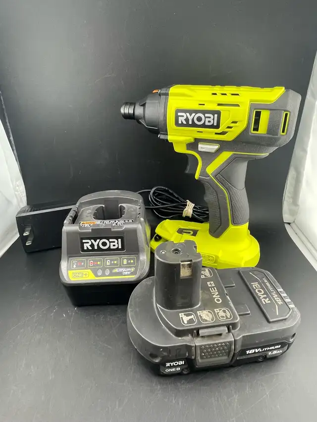 RYOBI DRILL W/1.5AH BATTERY & CHARGER