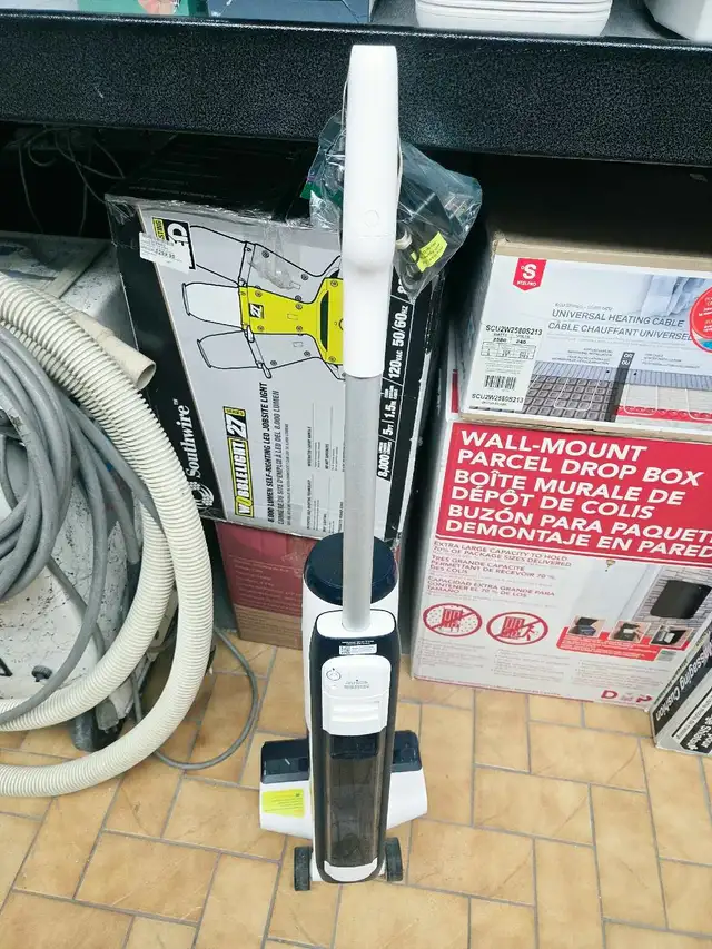 Aspirateur a eau