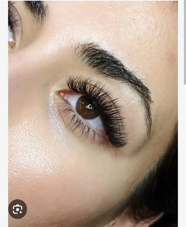 Lash technician