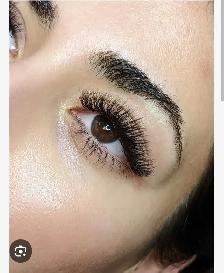 Lash technician