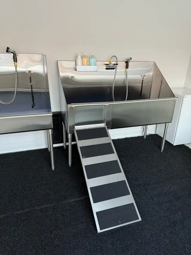 stainless steel dog grooming tubs. all sizes available
