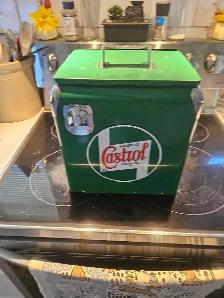 Retro Castrol Motor Oil Icebox - Photo 2