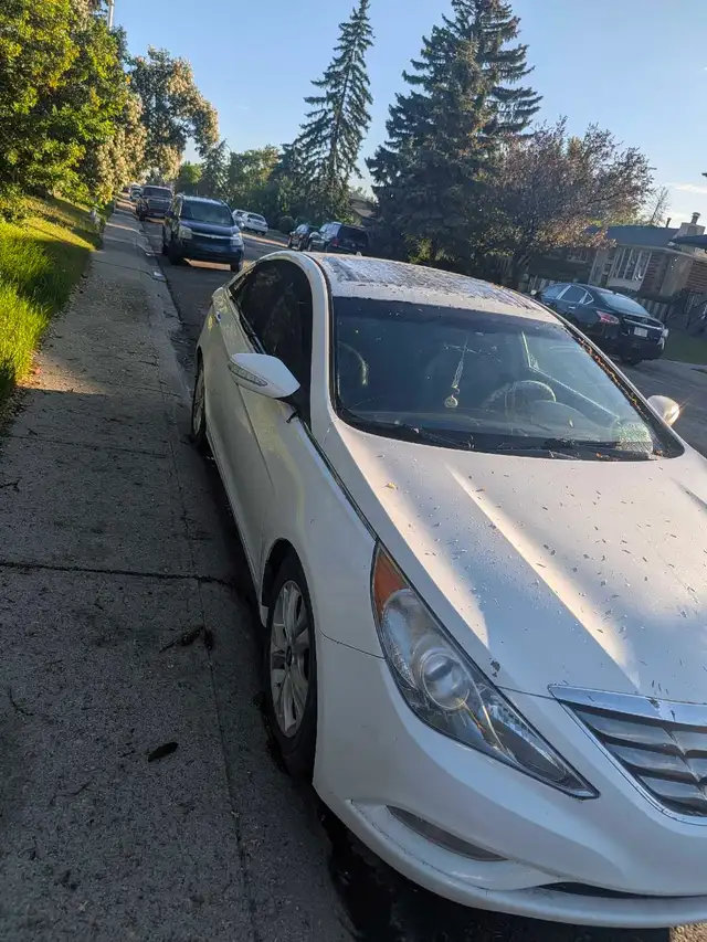 2011 Hyundai Sonata – Runs( Mechanic's Special)