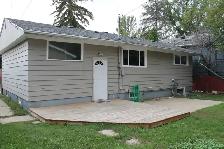 East side, 5 bedroom, illegal suit, 26x26 garage - Photo 2