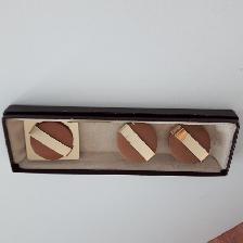 BOUCLES D'OREILLES BROCHE NEUVES BEIGES OR: $15.00 POUR LE TOUT - Photo 3