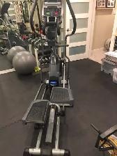 NAUTILUS E614 ELIPTICAL MACHINE - Photo 2