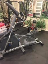 NAUTILUS E614 ELIPTICAL MACHINE - Photo 5