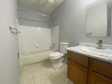 Unfurnished 2 Bed, 1 Bath Apartment - Photo 6