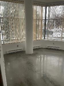Bureaux rénovés 1198 p.c. à louer dans Mtl-Nord! - Photo 9