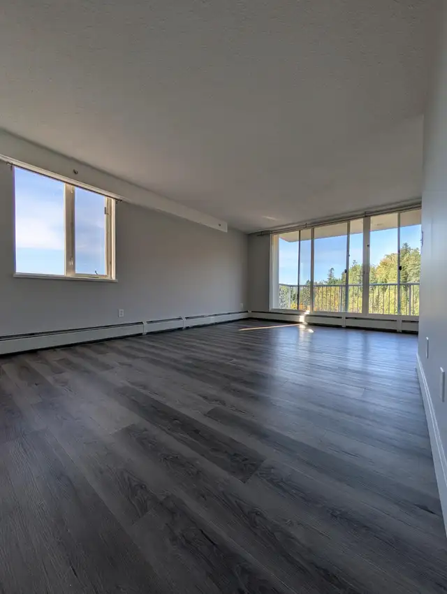 Unfurnished 2 Bed, 1 Bath Apartment