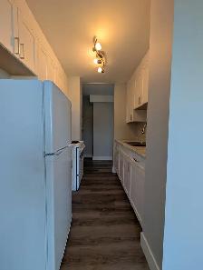 Unfurnished 2 Bed, 1 Bath Apartment - Photo 3