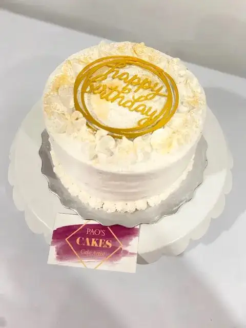 Delicious Classic vanilla cake 8in 6-10 servings