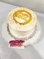 Delicious Classic vanilla cake 8in 6-10 servings