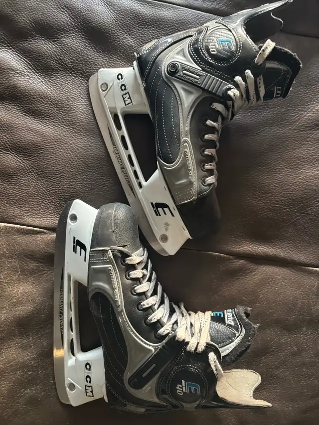 Bauer Nike Supreme skates size 7 men’s