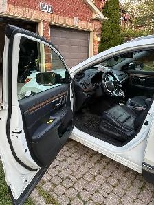 2018 Honda CR-V Touring – Milky White – 110,000 km – Excellent C - Photo 6
