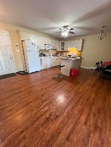 Spacious 2 bedroom unit with washer patio with roof for Oct 1st - Photo 2