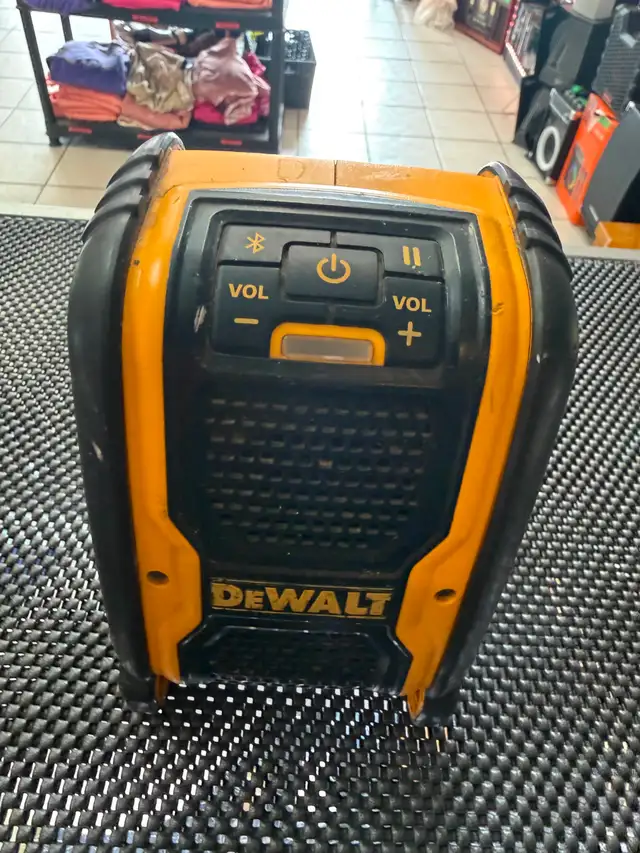 Dewalt Bluetooth Jobsite Speaker