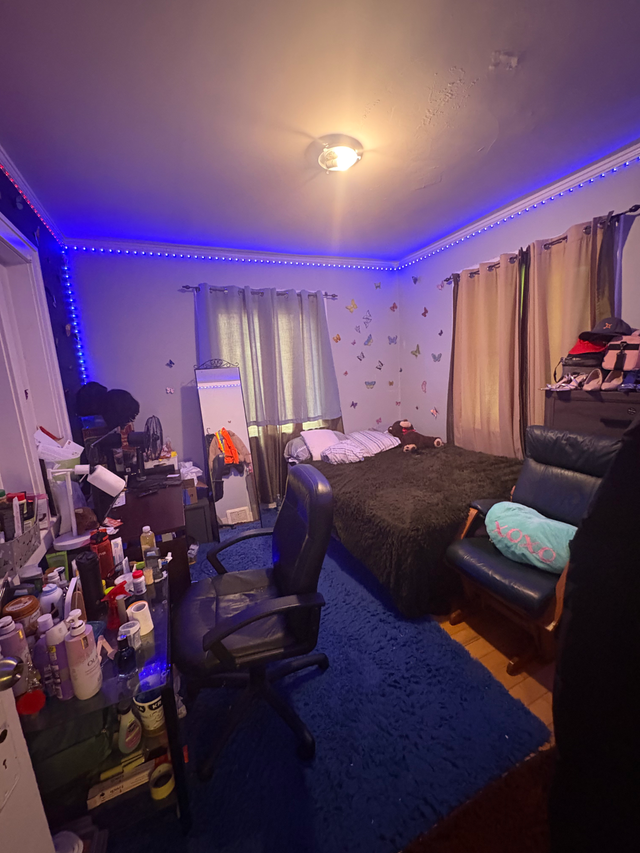 Room For Rent-Near University Of Windsor
