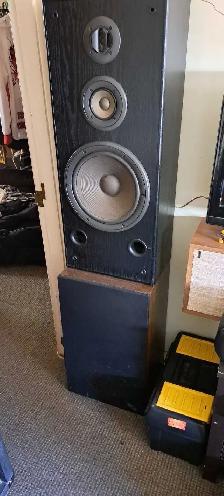 speakers for sale - Photo 2