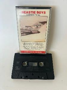Beastie Boys Licensed To Ill Cassette Tape (32730115)