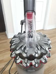 Dyson DC77 animal vacuum retail $700 asking $200 is negotiable - Photo 2