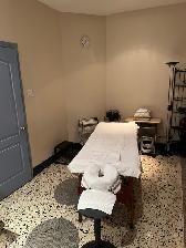 PROFESSIONAL MASSAGE THERAPY SALON - FOR SALE  IN MONTREAL - Photo 8