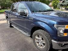 2016 Ford F-150. XLT 4X4 Crew cab V8 5 liter 5ft bed - Photo 2
