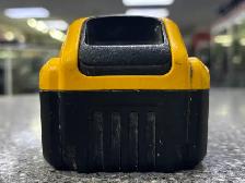 DeWalt 20V 8AH Battery - Photo 5