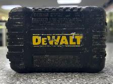 DeWalt 20V 8AH Battery - Photo 6