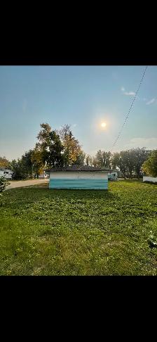 4 Bed 1 Bath House In Viking Alberta - Photo 4