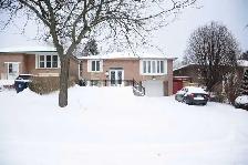 2-Bedroom Walkout Basement Apartment, All-Inclusive & Private