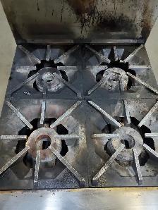 CookRite by Atosa AGR-4B 24' 4 Burner Heavy Duty Gas Range Oven - Photo 4