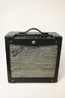 Fender Guitar Amp Model Mustang II V2 Used in working Condition