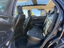 2022 Ford Edge Titanium 2.0L Ecoboost AWD - Photo 4