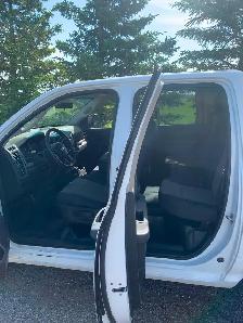 2008 RAM 1500 QUADCAB SHORTBOX 2-WHEEL DRIVE 4.7L 170K $8,800. - Photo 3