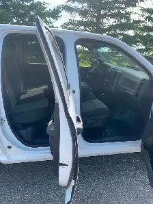 2008 RAM 1500 QUADCAB SHORTBOX 2-WHEEL DRIVE 4.7L 170K $8,800. - Photo 8
