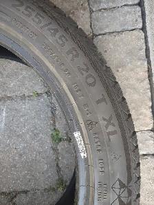 255-45R20x4 pneus hiver Continental. Excellent état. Usure 8/32 - Photo 6