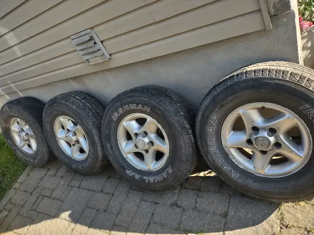 265-75R16x4 Mags Dodge RAM 2001. Bolt Pattern 5x139.7