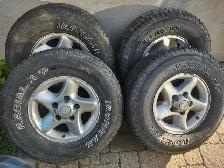 265-75R16x4 Mags Dodge RAM 2001. Bolt Pattern 5x139.7 - Photo 2